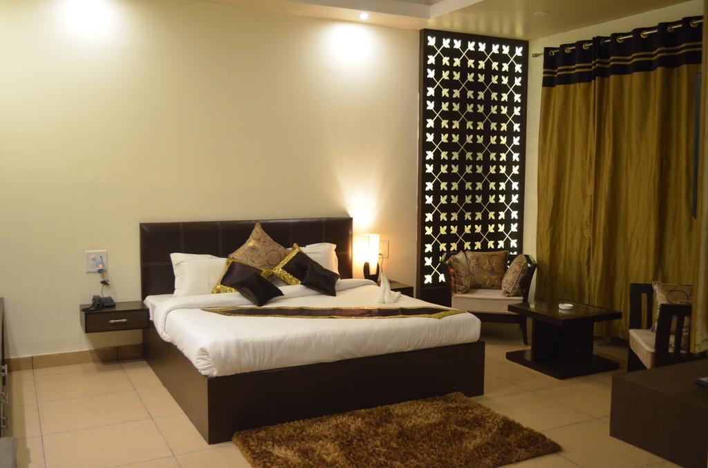 Red Orchid Meerut Quarto foto
