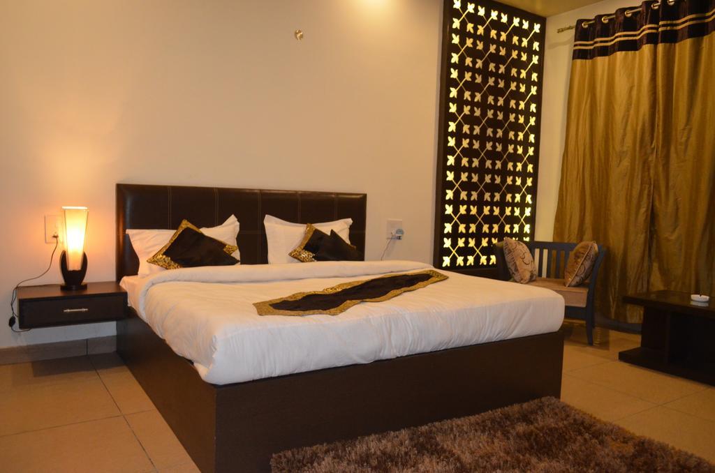 Red Orchid Meerut Exterior foto
